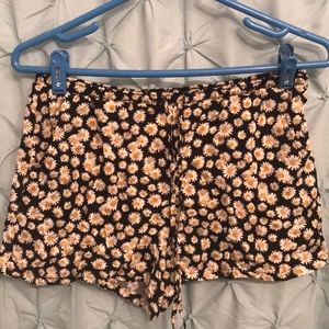 Daisy Shorts with Pockets